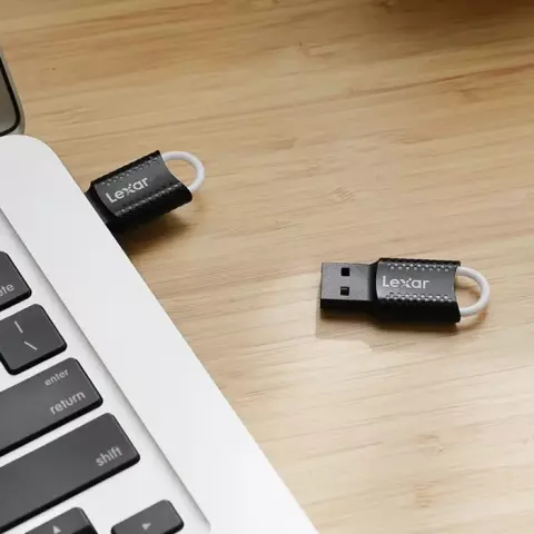 فلش مموری 64 گیگابایت Lexar مدل JumpDrive V40
