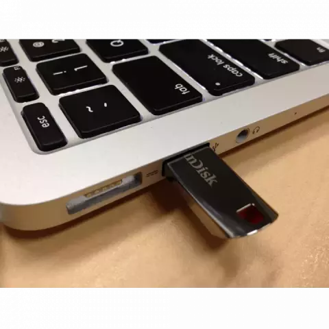 فلش مموری 32گیگابایت Sandisk مدل CRUZER FORCE