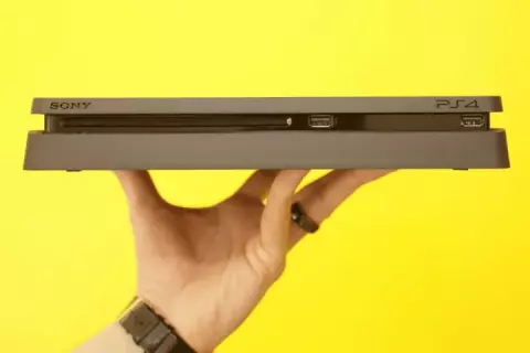 کنسول بازی پلی استیشن 4 اسلیم (PS4 SLIM) سونی ظرفیت 1 ترابایت