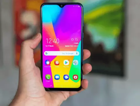 گوشی موبایل 32 گیگابایت Samsung مدل Galaxy M20