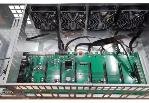 کیس ماینینگ با قابلیت نصب 8 عدد کارت گرافیک