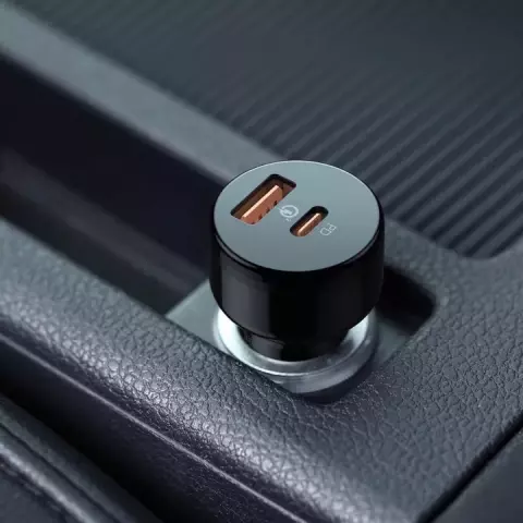 شارژر فندکی AUKEY مدل  CC-Y18