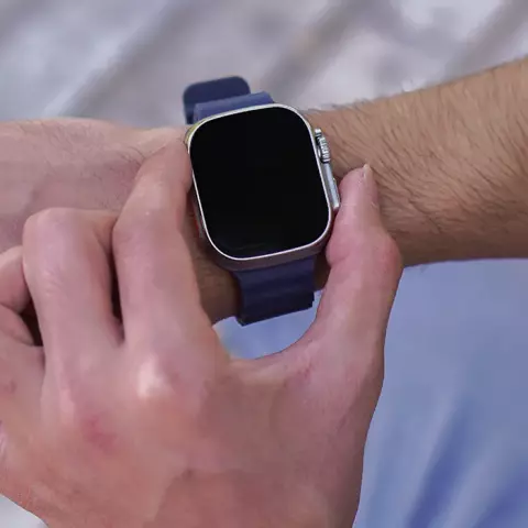 ساعت هوشمند Riversong مدل Motive 8 Ultra SW808 با بند اسپورت 