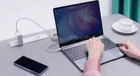 لپ تاپ 13 اینچ Huawei مدل MateBook 13