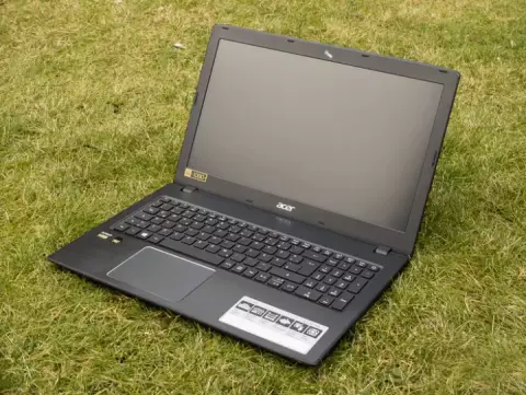 لپ تاپ 15.6اینچی Acer ASPIRE E15 مدل E5-553G-F9VL NX.GEQEM.021