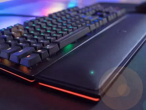 کیبورد سیمی گیمینگ Razer مدل BlackWidow Elite با سوییچ زرد
