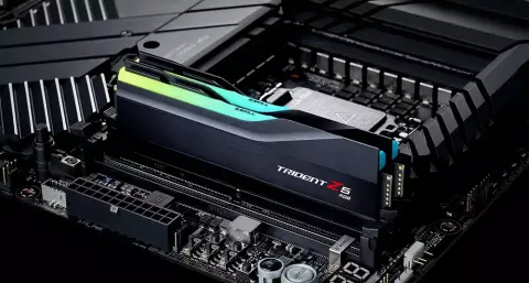 رم دسکتاپ 32 گیگابایت G.Skill مدل Trident Z5 RGB DDR5 6000MHz CL36