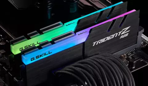 رم کامپیوتر 32 گیگابایت DDR4 دو کاناله 3600 مگاهرتز G.Skill مدل TRIDENT Z RGB F4-3600C18D-32GTZR