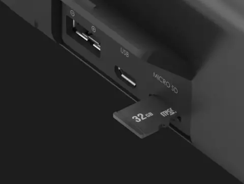 اسپیکر قابل حمل Creative مدل  IROAR GO