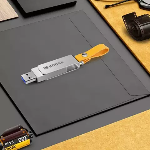 فلش مموری 64 گیگابایت Kodak مدل Classic Metal K133