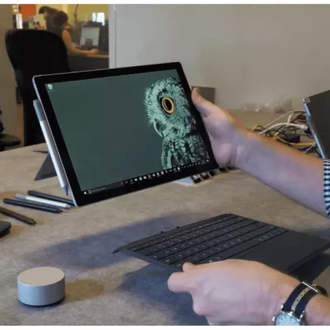تبلت 12.3اینچی Microsoft مدل SURFACE PRO 1796 2017 به همراه کیبورد و قلم