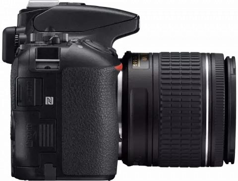 دوربین عکاسی Nikon مدل D5600 با لنز 18-55 میلی متر