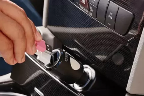 شارژر فندکی هوشمند WISO مدل PANICSAF ASI-805