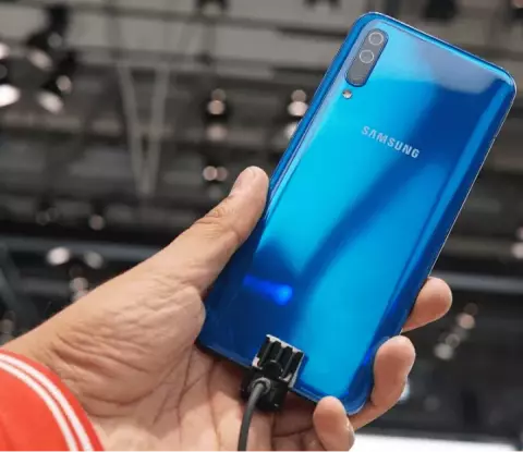 گوشی موبایل 128 گیگابایت Samsung مدل Galaxy A50