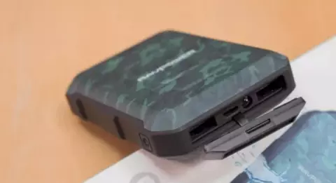 پاور بانک 10050 میلی‌آمپر ساعت RAVPOWER مدل XTREME RP-PB044