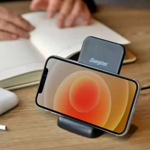 شارژر بی‌سیم Energizer مدل MAX WCP117