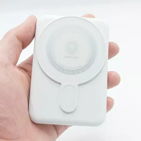 پاور بانک بی سیم 10000 میلی‌آمپر ساعت Green Lion مدل Compact MagSafe