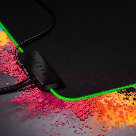 موس پد گیمینگ Razer مدل Goliathus Extended Chroma