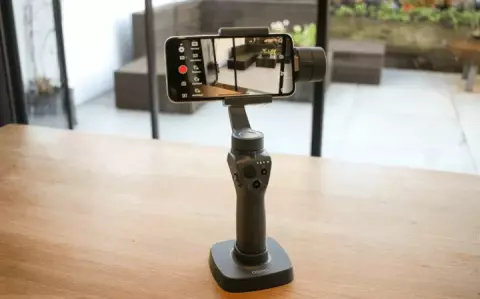 پایه لرزش گیر موبایل DJI مدل OSMO MOBILE 2