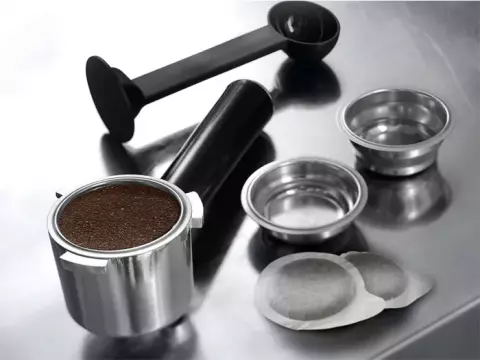 اسپرسو ساز Delonghi مدل EC685.R