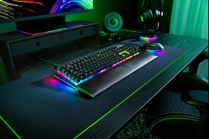 کیبورد سیمی مکانیکال گیمینگ Razer مدل BlackWidow V4 سوییچ سبز