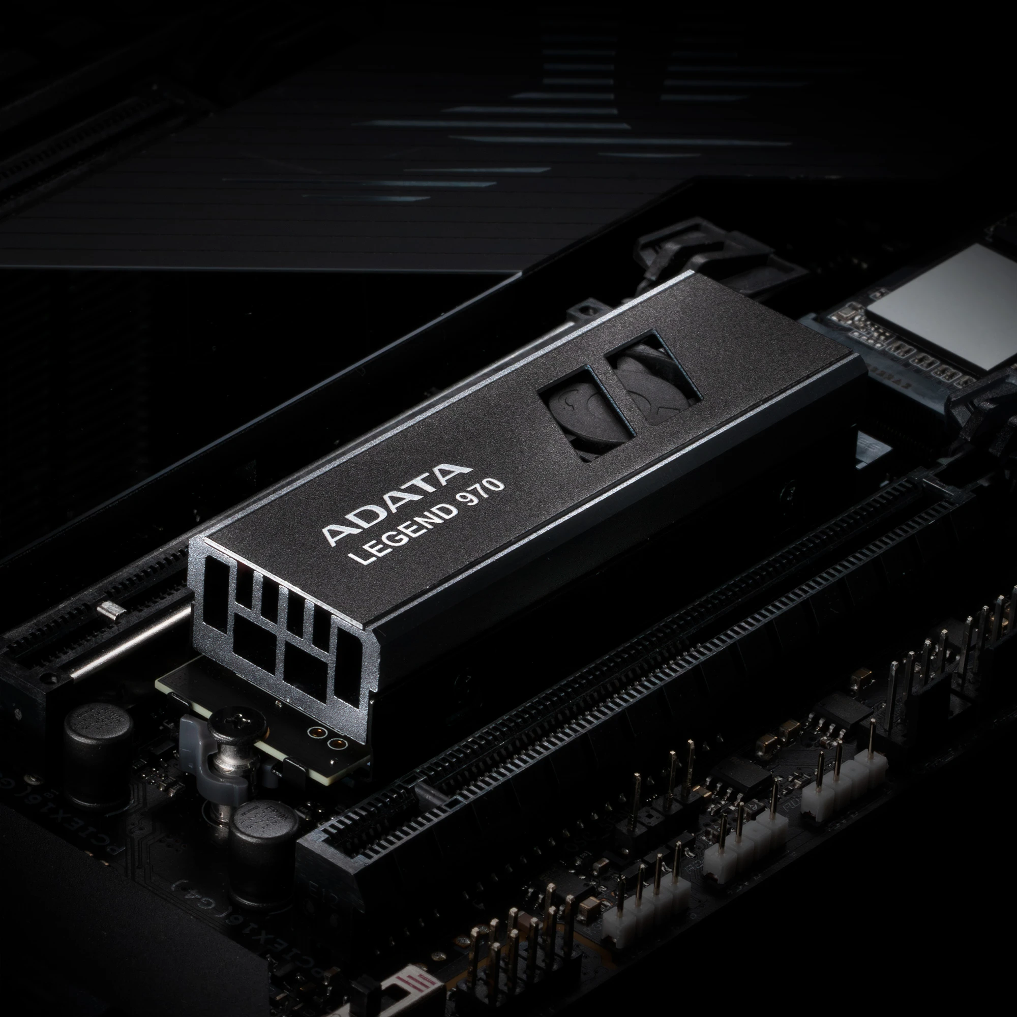 حافظه SSD اینترنال 2 ترابایت ADATA مدل LEGEND 970 NVME M.2‌ Heatsink‌