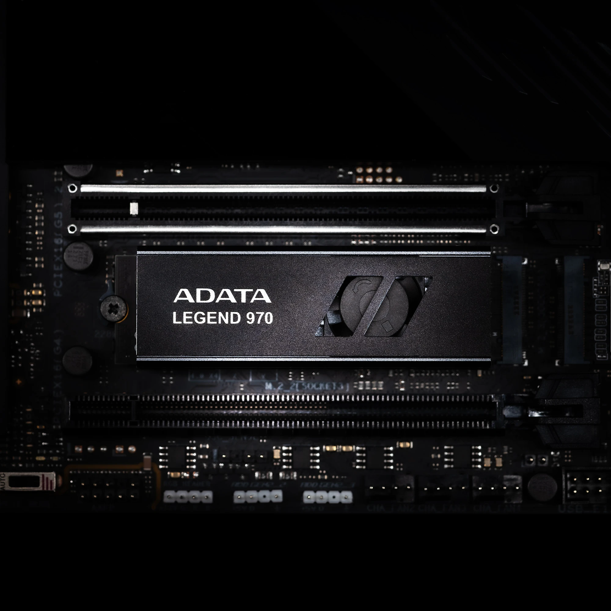 حافظه SSD اینترنال 2 ترابایت ADATA مدل LEGEND 970 NVME M.2‌ Heatsink‌