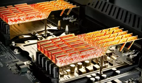 رم دسکتاپ 32 گیگابایت G.Skill مدل Trident Z Royal DDR4 4000MHz