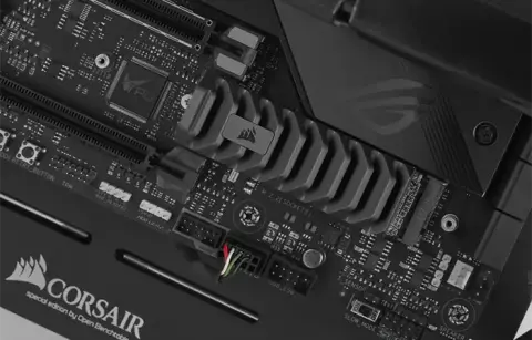 حافظه SSD اینترنال 1 ترابایت Corsair مدل MP600 PRO XT NVMe M.2