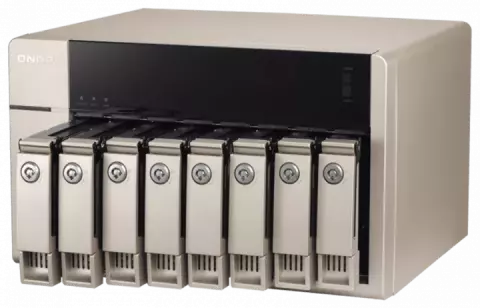 ذخیره ساز تحت شبکه QNAP مدل TVS-863-4G
