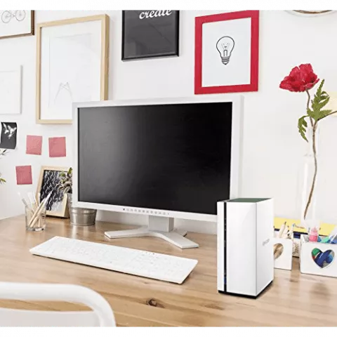 ذخیره ساز تحت شبکه QNAP مدل TS-228A